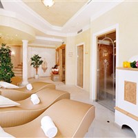 Wellnesshotel Neue Post (W) - www.marco-polo.cz