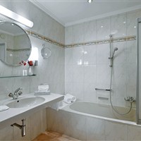 Wellnesshotel Neue Post (W) - www.marco-polo.cz