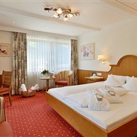 Wellnesshotel Neue Post (W) - www.marco-polo.cz
