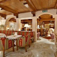 Wellnesshotel Neue Post (W) - www.marco-polo.cz