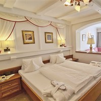 Wellnesshotel Neue Post (W) - www.marco-polo.cz