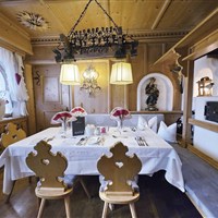 Wellnesshotel Neue Post (W) - www.marco-polo.cz