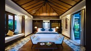 Luxusní Vietnam - Od severu k jihu a pobyt u moře - ložnice ve vile s bazénem