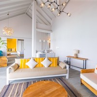 The Standard - www.marco-polo.cz