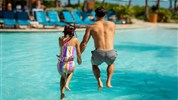 Wyndham Grand Rio Mar - Rodinný odpočinek u bazénu v resortu Wyndham Grand Rio Mar v Portoriku.