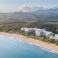 Wyndham Grand Rio Mar - Dlouhá písečná pláž u resortu Wyndham Grand Rio Mar na severovýchodním pobřeží Portorika. - www.marco-polo.cz