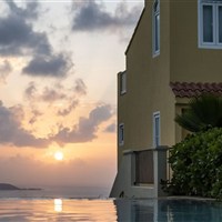 Las Casitas Village at El Conquistador - Atmosférický západ slunce u Las Casitas Village at El Conquistador s výhledem na pobřeží Fajarda. - www.marco-polo.cz