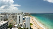 San Juan Marriott Resort & Stellaris Casino - Výhled na pobřeží Condada, městskou zástavbu San Juanu a Atlantický oceán z oblasti hotelu San Juan Marriott.