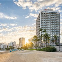 San Juan Marriott Resort & Stellaris Casino - Exteriér hotelu San Juan Marriott Resort & Stellaris Casino přímo u pláže v části Condado v Portoriku. - www.marco-polo.cz
