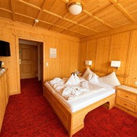 Hotel Latini (W) - www.marco-polo.cz