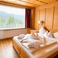 Hotel Latini (W) - www.marco-polo.cz