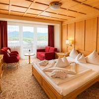 Hotel Latini (W) - www.marco-polo.cz