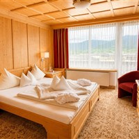 Hotel Latini (W) - www.marco-polo.cz