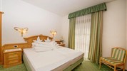 Santeshotel ***