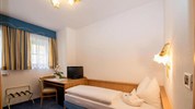 Santeshotel ***