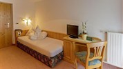 Santeshotel ***