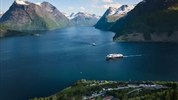 Za polární září podél norského pobřeží s Hurtigruten