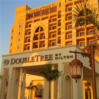 DoubleTree by Hilton Resort & Spa Marjan Island - vstup do hotelu - ckmarcopolo.cz