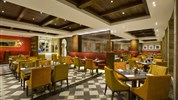 Hilton Al Hamra Beach Resort - restaurace Al Shamal