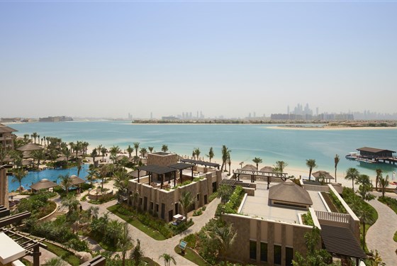 Marco Polo - Sofitel The Palm Dubai - zahrada s bazénem a pláží