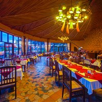 Amboseli Sopa Lodge - Hlavní restaurace v Amboseli Sopa Lodge - ckmarcopolo.cz