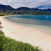 The Andaman hotel Langkawi - pláž Datai - ckmarcopolo.cz