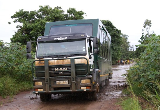 Velké africké dobrodružství - 4 africké země -  - Drifters Truck in East Africa