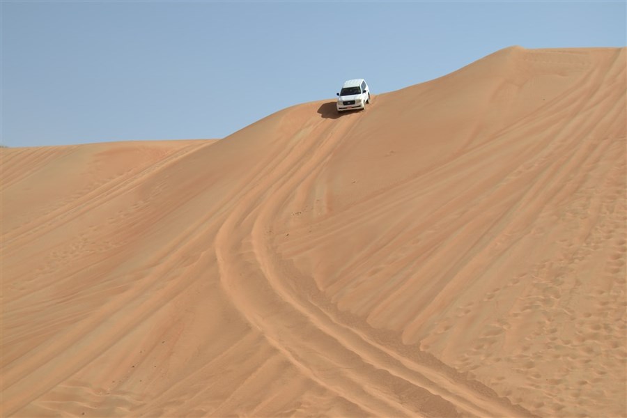 Self drive Ománem s pobytem u moře - Jízda 4x4 mezi dunami