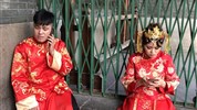 Stopover v Saigonu a v deltě řeky Mekong - Saigon _ čínský chrám a svatba