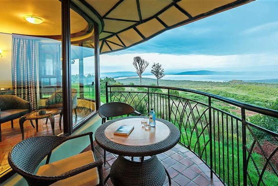 Marco Polo - Lake Nakuru Sopa Lodge 4* - Lake Nakuru Lodge_jídelna