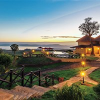 Lake Nakuru Sopa Lodge 4* - Lake Nakuru Lodge_výhled na jezero - ckmarcopolo.cz