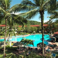 Holiday Villa Beach Resort and Spa - Hotelový bazén - ckmarcopolo.cz