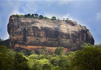 Sigiriya - skalní masiv, který posloužil coby sídlo krvavého krále Kassapy