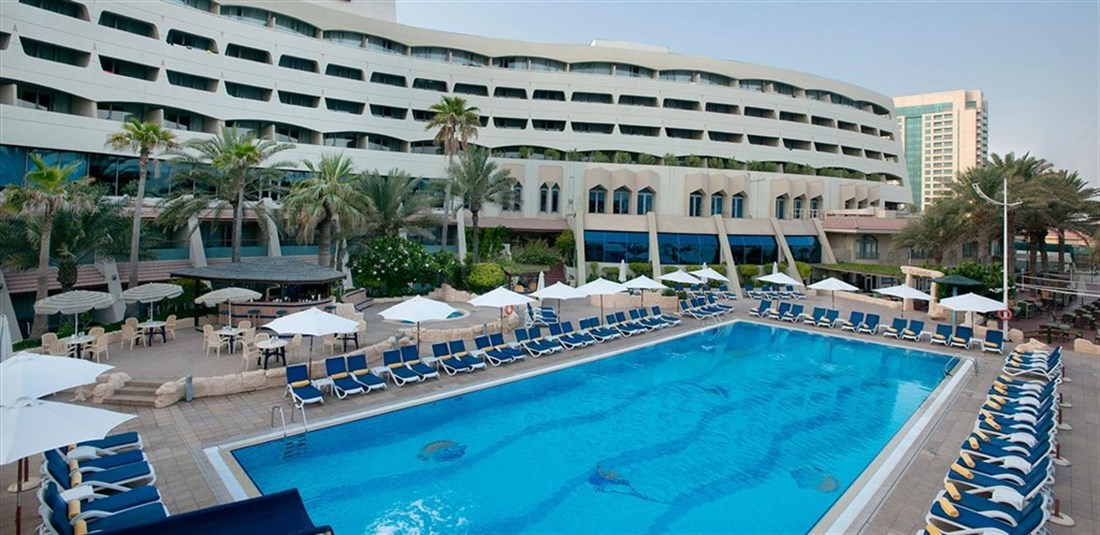 Occidental Sharjah Grand 4* - hotelový bazén