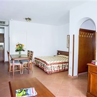 Il Pelagone Hotel & Golf Resort Toscana - Deluxe Apartmán MP2B - ckmarcopolo.cz