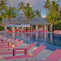 Kandima Maldives 5* - bazén - ckmarcopolo.cz