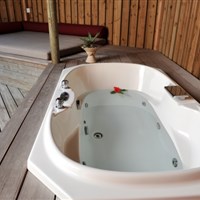 Komandoo Island Resort & Spa  - Adults Only - Jacuzzi Beach Villa - ckmarcopolo.cz