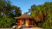 Komandoo Island Resort & Spa - Jacuzzi Beach Villa