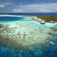 Baros Maldives Resort 5* - - Pohled na ostrov - ckmarcopolo.cz