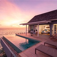 Kuramathi Island Resort - Thundi water villa with pool - ckmarcopolo.cz