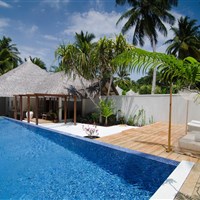 Kuramathi Island Resort - Honeymoon pool villa - ckmarcopolo.cz