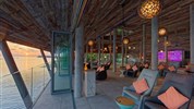Kuramathi Island Resort 4* - 30% sleva při objednání do 15.3. - bar Champagne loft