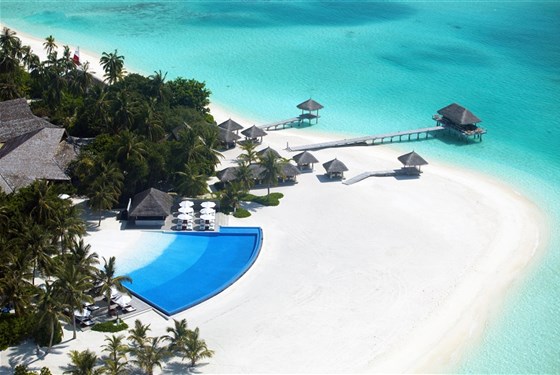 Marco Polo - Velassaru Maldives 5* - - pláž s bazénem