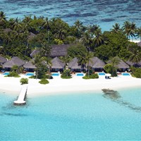Velassaru Maldives 5* - - pohled na pláž - ckmarcopolo.cz