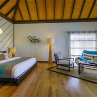 Velassaru Maldives 5* - - water bungalow with pool - ckmarcopolo.cz