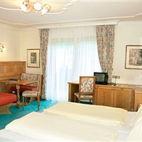 Aktivhotel Karla (W) - ckmarcopolo.cz