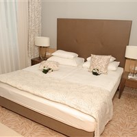 Grand Hotel Sava/Lux a Hotel Zagreb - ckmarcopolo.cz