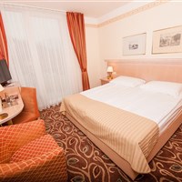 Grand Hotel Sava/Lux a Hotel Zagreb - ckmarcopolo.cz