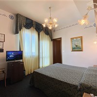 Hotel Florida - ckmarcopolo.cz