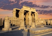 Kom Ombo zřícenina chrámu